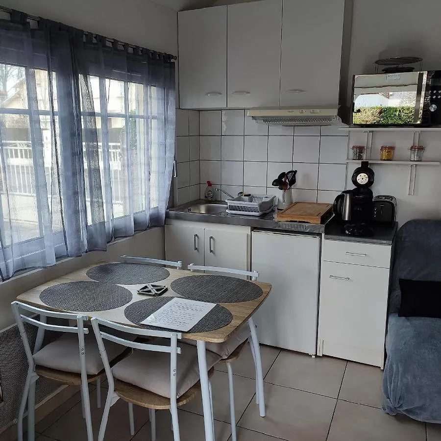 L'Atelier A 100 M De Tarbes Sud Villa Laloubere Holiday home